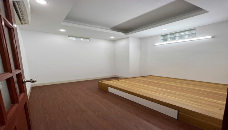 Cho thuê căn hộ CCMN ngõ 213 Phố  Giáp Nhất 50m2, 2 ngủ, Full đồ, chỉ 7 triệu/tháng.